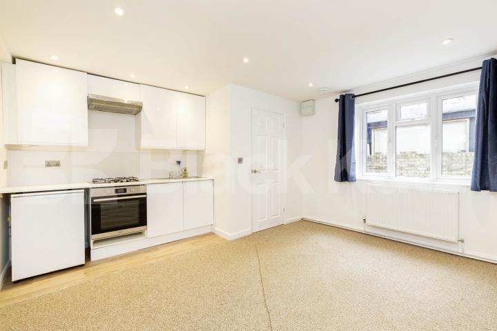 Newly refurbished 1 bedroom Garden property in the popular De Beauvoir Town Buckingham Road, De Beauvoir Town